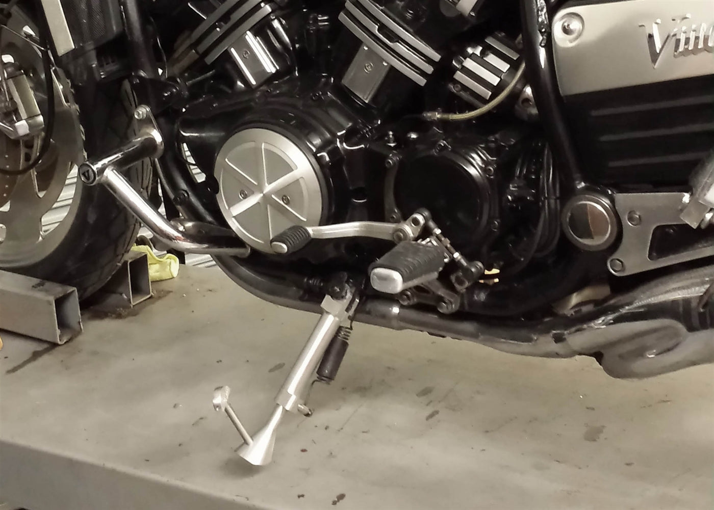 KICKSTAND ADJUSTABLE VMAX 85-07 NATURAL VKSVMXI5P