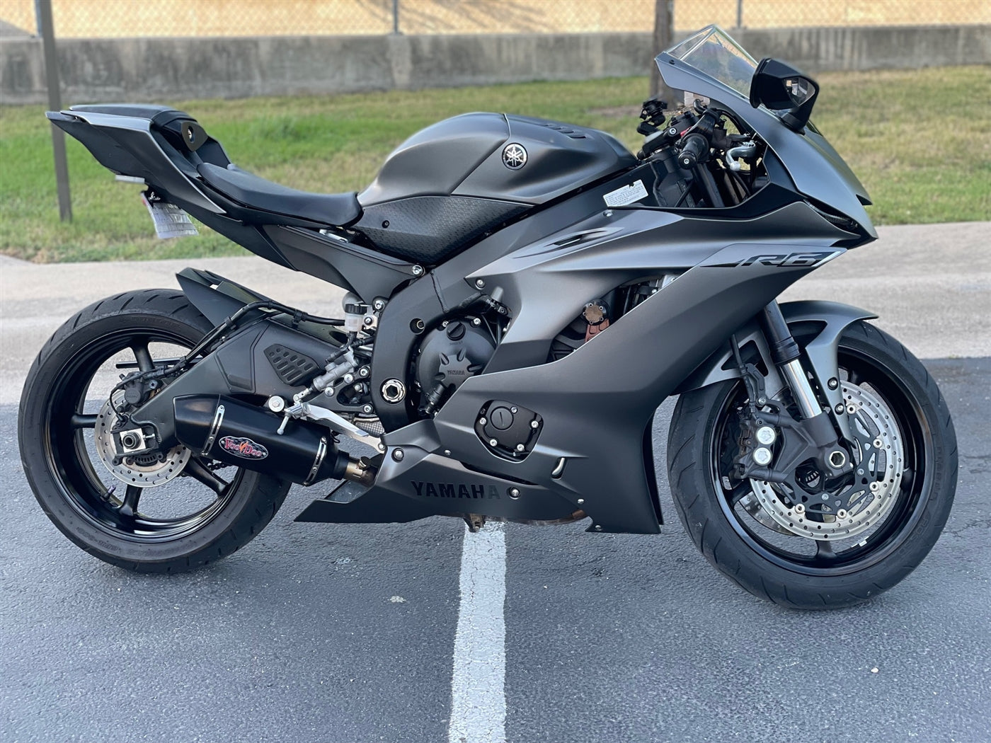 PERFORMANCE 4 INTO 1 R6 V 06-24 BLACK VPEFSR6VK6B*