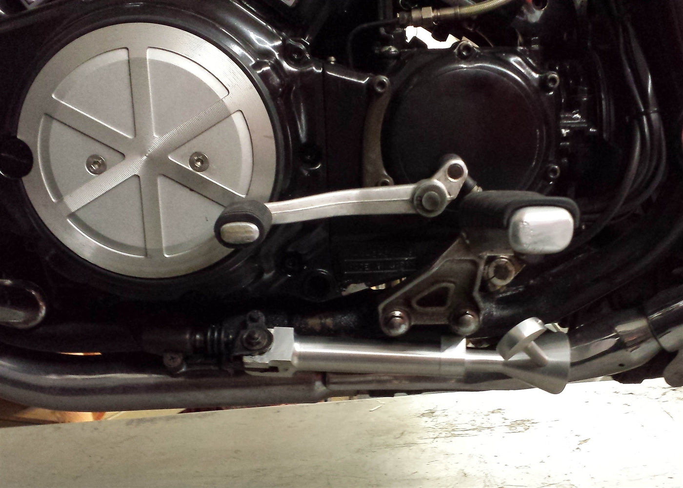 KICKSTAND ADJUSTABLE VMAX 85-07 NATURAL VKSVMXI5P