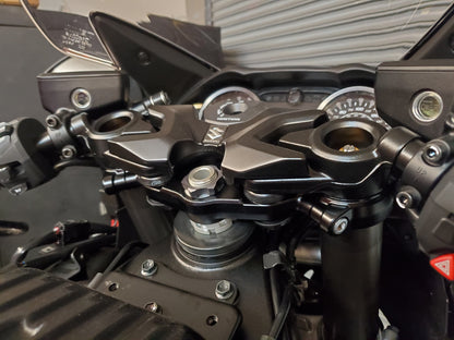 TOP TRIPLE TREE HAYABUSA 22-26 BLACK VTT1PCBUSAM2